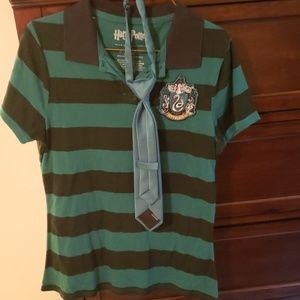 EUC green and black slytherin shirt